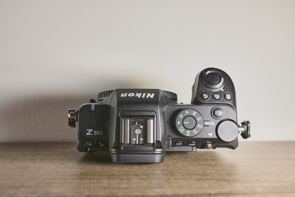 El lado superior de la Nikon Z50ii