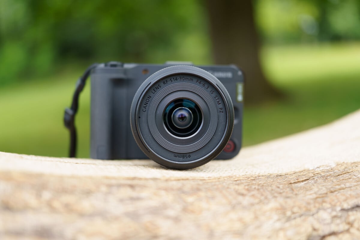 Canon EOS R50V