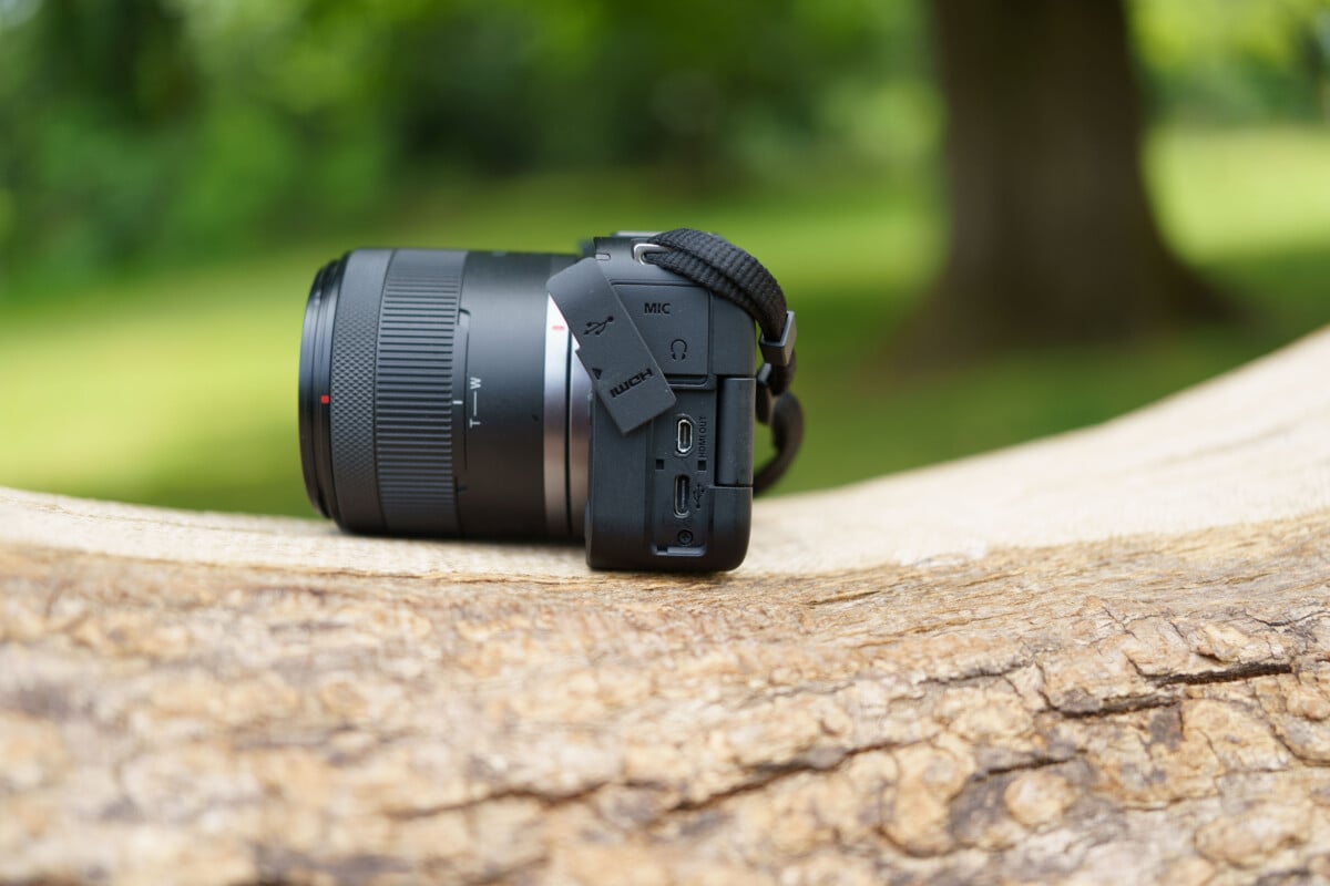 Canon EOS R50V