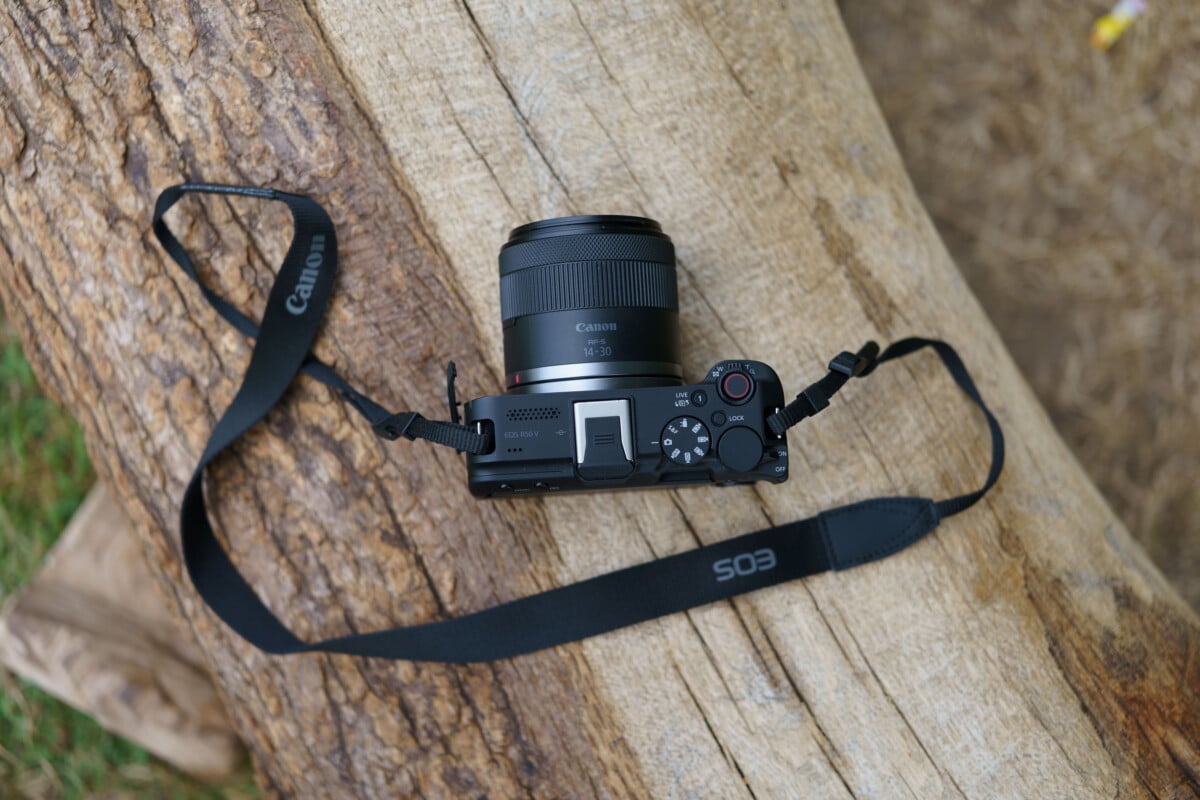 Canon EOS R50V