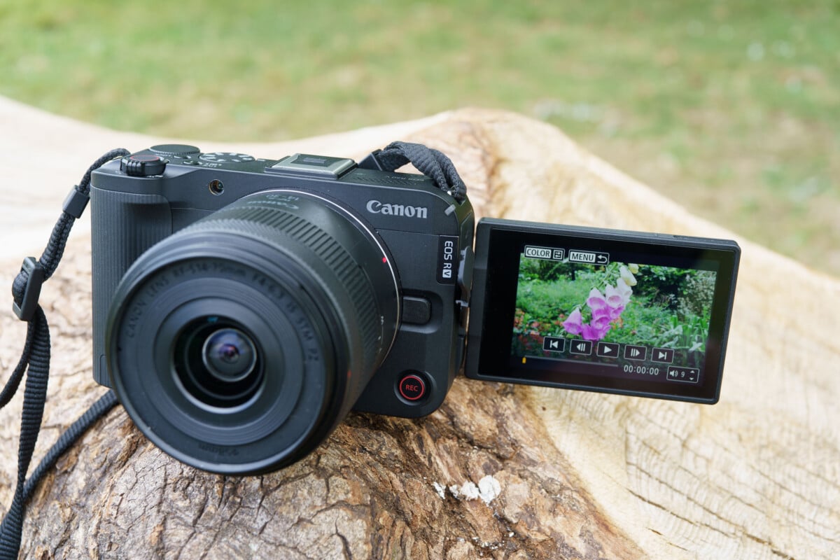 Canon EOS R50V