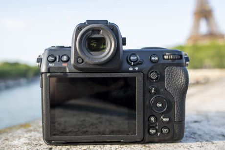 Los botones de navegación de la Nikon Z8 // Fuente: Théo Toyer - Camera-fotografica