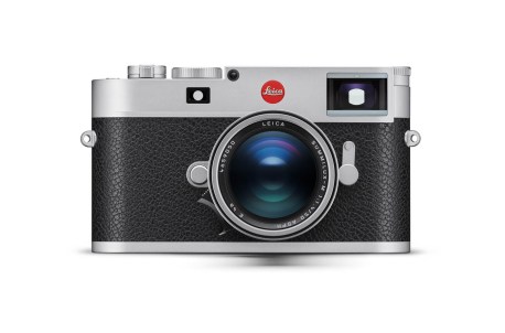 Leica M11 frontal plateado con lente LoRes RGB