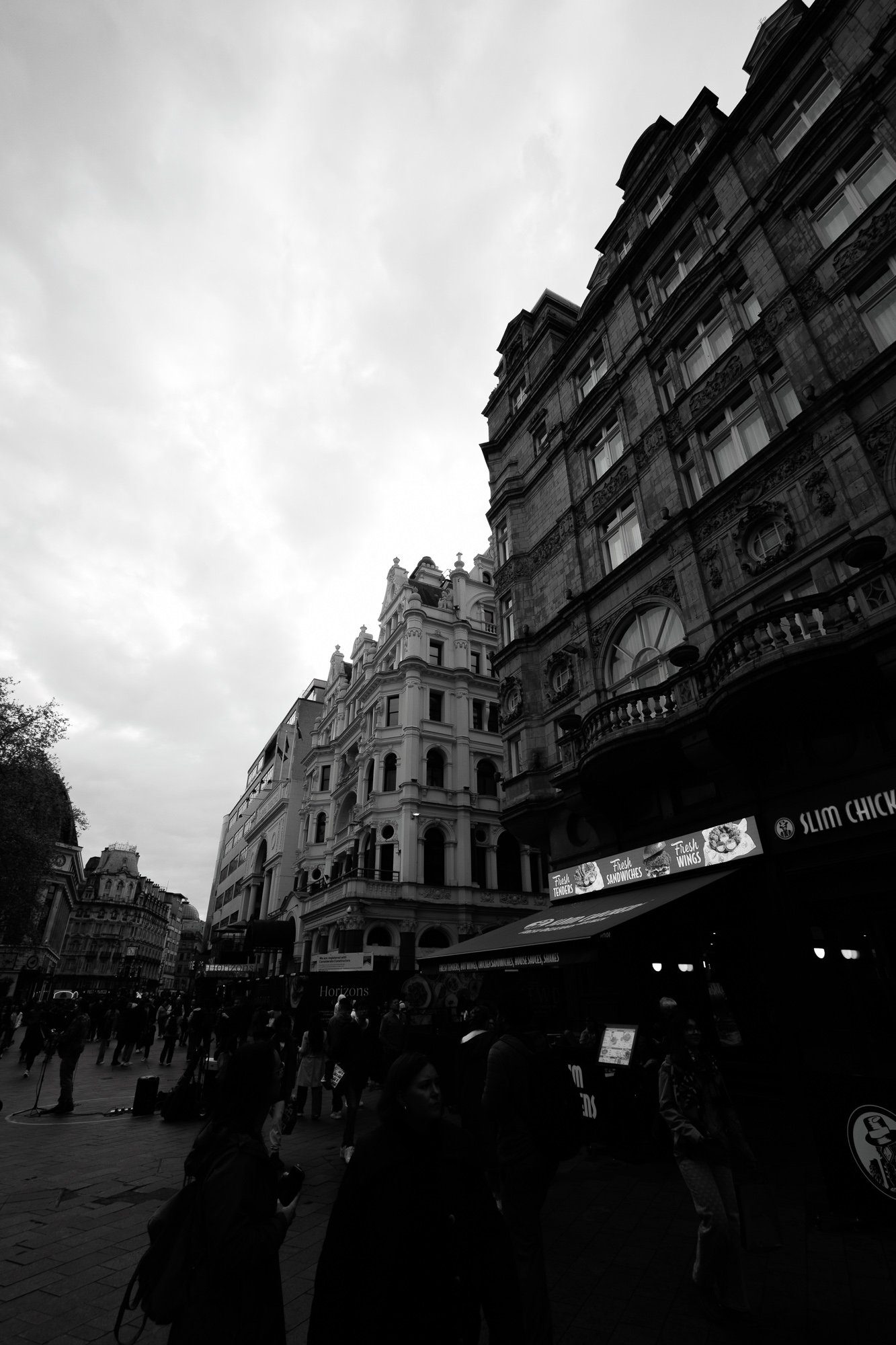 Canon PowerShot V1