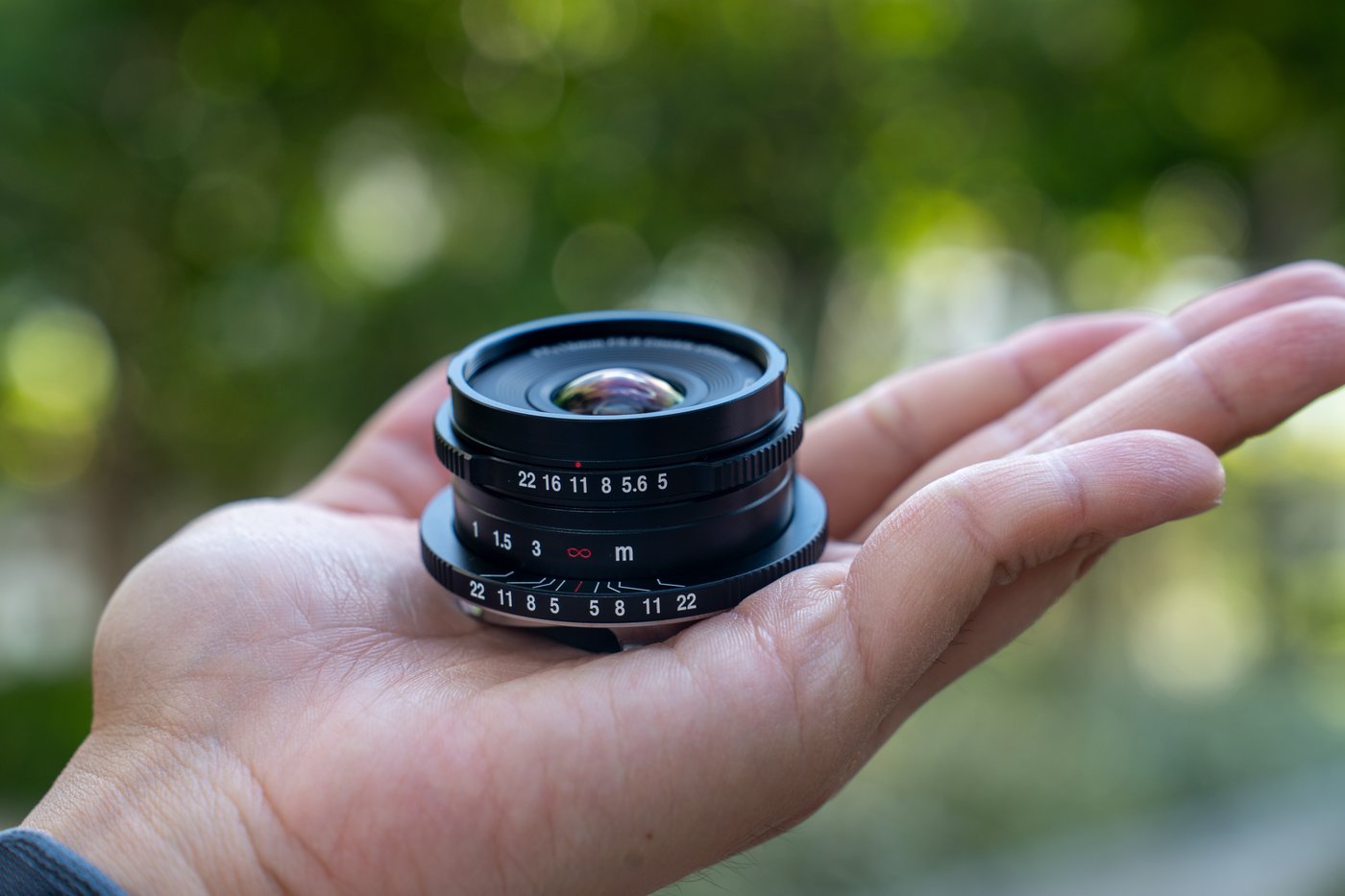 Laowa 15 mm f/5 Galleta FF